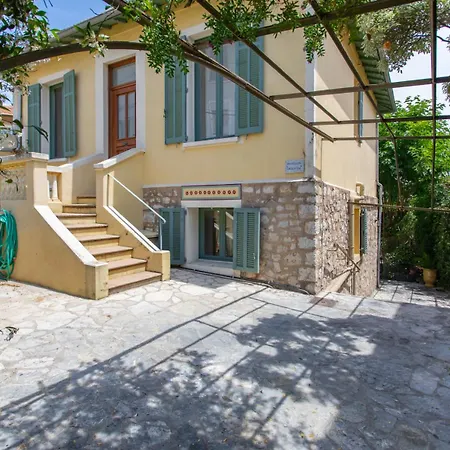 فيلة C8 - Lovely House 4 Bdr - Pool, Ac, Garage & Wifi كان