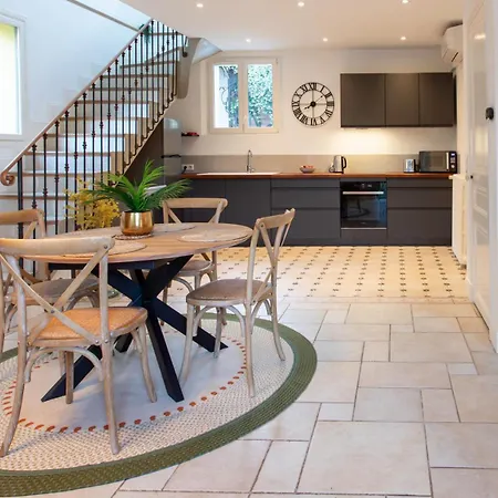 C8 - Lovely House 4 Bdr - Pool, Ac, Garage & Wifi كان