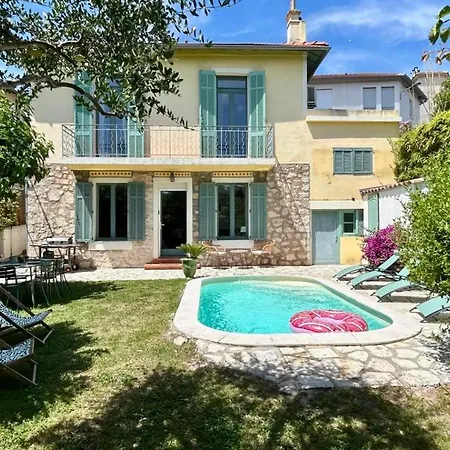 C8 - Lovely House 4 Bdr - Pool, Ac, Garage & Wifi كان